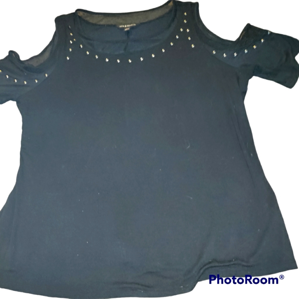Rock and Republic cut out tee